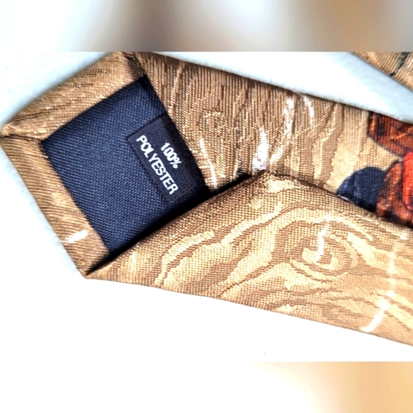 Vintage Looney Tunes Tasmania Devil, Bugs, Sylvester hockey & spectators tie - Picture 3 of 3